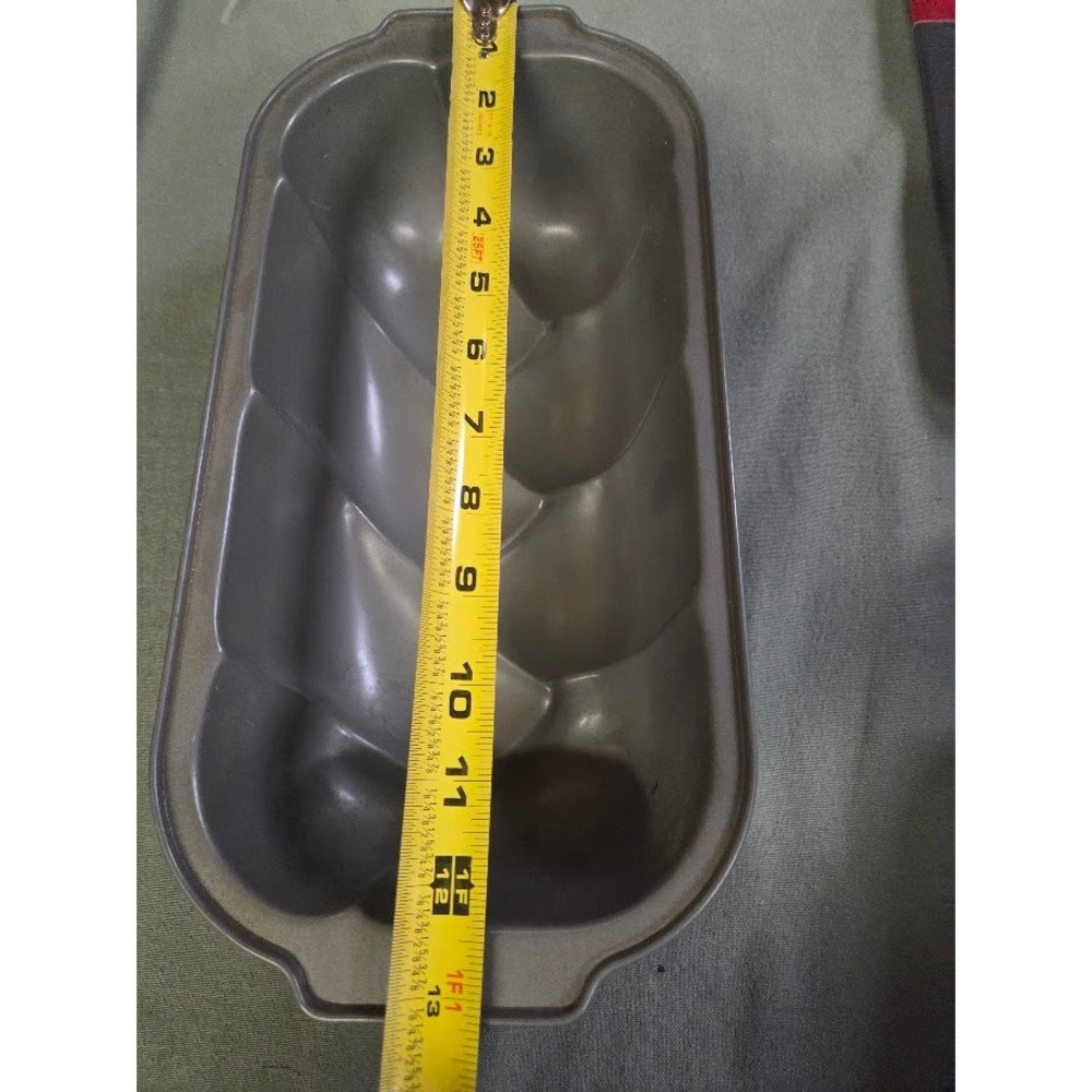 Braided Loaf Pan Cast Aluminum Nonstick Gray Silver Braid - Picture 4 of 4